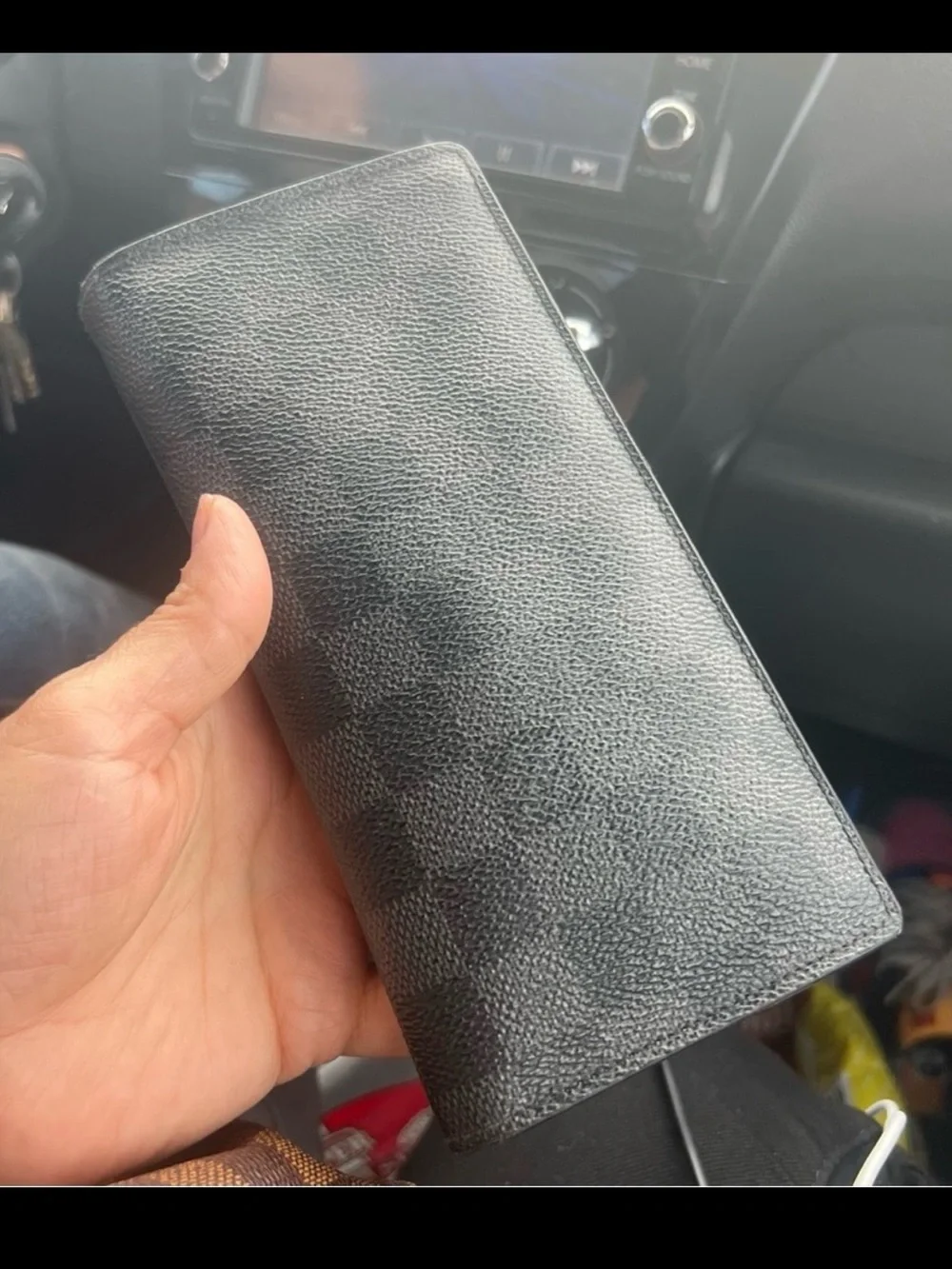 Louis Vuitton Brazza wallet